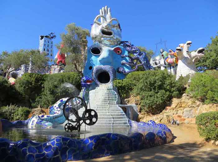 Niki de Saint Phalle, Il Mago, La Papessa, Giardino dei Tarocchi, Capalbio