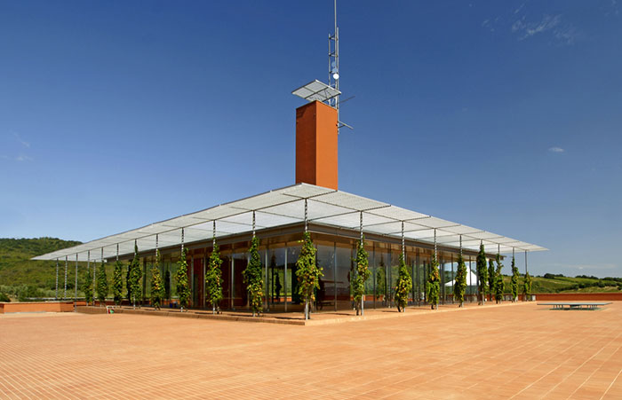 Rocca di Frassinello, wine cellar designed by Renzo Piano