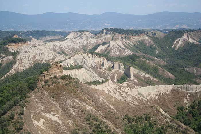 La Valle dei Calanchi, Civita di Bagnoregio